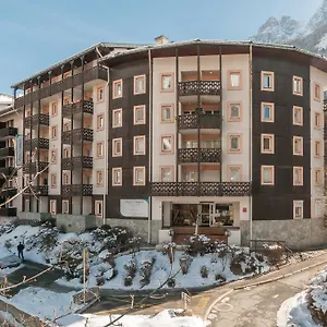 Pierre & La Riviere Chamonix